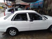 Cần bán lại xe Toyota Corolla đời 2001, màu trắng xe gia đình