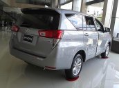 Cần bán xe Toyota Innova 2.0E năm 2019, màu bạc