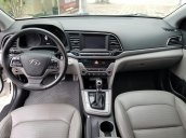 Cần bán xe Hyundai Elantra 2.0 sản xuất 2016, màu trắng
