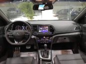 Bán Hyundai Elantra đời 2018, màu trắng