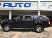 Bán xe Ford Ranger XLS năm 2017, màu đen, số sàn