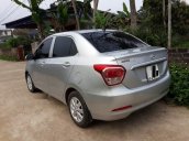 Bán xe Hyundai Grand i10 MT đời 2017, màu bạc, chính chủ 