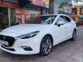 Cần bán gấp Mazda 3 Facelift AT 2.0 2017, màu trắng