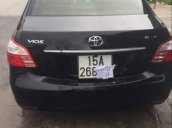 Cần bán lại xe Toyota Vios đời 2011, màu đen