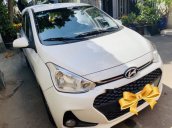 Cần bán Hyundai Grand i10 đời 2018, màu trắng