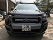 Bán xe Ford Ranger XLS năm 2017, màu đen, số sàn