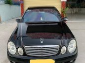 Bán xe Mercedes E200 đời 2005, màu đen, xe nhập