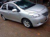 Cần bán gấp Toyota Vios năm sản xuất 2009, màu bạc