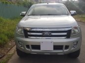 Xe Ford Ranger năm sản xuất 2013, màu bạc, xe còn rất mới