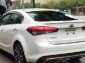 Bán Kia Cerato AT 2016, màu trắng, giá chỉ 605 triệu