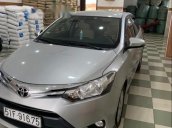 Cần bán Toyota Vios AT năm 2016, màu bạc, xe gia đình sử dụng