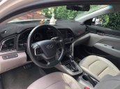 Bán Hyundai Elantra 2.0AT sản xuất 2017, màu trắng, xe đẹp