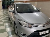 Cần bán Toyota Vios AT năm 2016, màu bạc, xe gia đình sử dụng