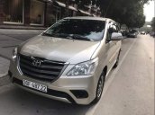 Bán ô tô Toyota Innova E đời 2015 chính chủ