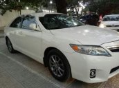 Cần bán lại xe Toyota Camry XLE đời 2010, màu trắng, nhập khẩu nguyên chiếc, giá tốt