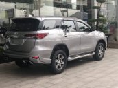 Cần bán Toyota Fortuner 2.4G năm 2019, màu bạc, xe nhập