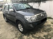 Bán em Fortuner G 2010 máy dầu số sàn, màu xám chì, zin một chủ