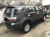 Bán em Fortuner G 2010 máy dầu số sàn, màu xám chì, zin một chủ