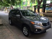 Nhà mình cần bán chiếc xe Kia Sorento đời 2011 số tự động, màu xám