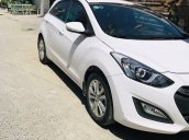 Cần bán Hyundai i30 2015, màu trắng, xe nhập