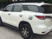 Bán xe cũ Toyota Fortuner AT sản xuất năm 2017, màu trắng