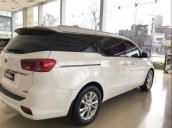 Cần bán xe Kia Sedona sản xuất 2019, màu trắng, giá tốt