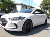 Cần bán lại xe Hyundai Elantra 2.0L đời 2016, màu trắng, 614tr