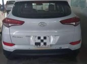 Cần bán gấp Hyundai Tucson đời 2016, màu trắng, xe nhập như mới, 860tr