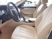 Bán BMW 5 Series 520i sản xuất năm 2019, màu trắng, xe nhập