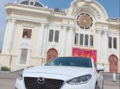 Cần bán gấp Mazda 3 sản xuất năm 2017, màu trắng