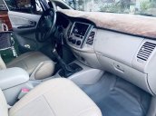 Cần bán Toyota Innova sản xuất năm 2015, màu bạc, xe nhập còn mới