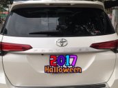 Cần bán gấp Toyota Fortuner 2.4 MT năm sản xuất 2017, màu trắng