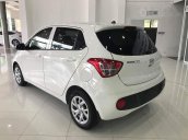 Bán Hyundai Grand i10 màu bạc, trắng, giá bán chỉ từ 330tr, trả trước 120tr ra xe ngay