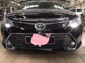 Cần bán xe Toyota Camry 2.0E đời 2015, màu đen như mới, giá 875tr