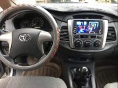 Gia đình bán xe Toyota Innova đời 2013, màu bạc