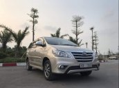 Bán Toyota Innova 2.0E đời 2015, màu vàng cát