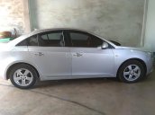 Cần bán Chevrolet Cruze đời 2010, màu bạc như mới