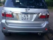 Bán xe Toyota Fortuner sản xuất năm 2011, màu bạc, nhập khẩu 