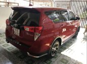 Bán xe Toyota Innova Venturer đời 2018, màu đỏ mới chạy 6000km