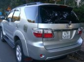 Bán xe Toyota Fortuner sản xuất năm 2011, màu bạc, nhập khẩu 