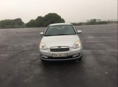 Gia đình cần bán Hyundai Verna đời 2009, màu bạc, nhập khẩu số tự động