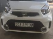 Cần bán gấp Kia Morning 1.2 MT đời 2016, màu trắng số sàn, bao đâm đụng