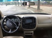 Bán Ford Escape đời 2004 màu đen, xe gia đình giữ gìn cẩn thận đảm bảo không đâm đụng, ngập nước