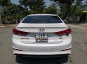 Cần bán Hyundai Elantra 2.0L đời 2016, màu trắng
