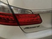 Cần bán gấp Honda Accord 2015, màu trắng, nhập khẩu  