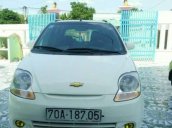 Bán Chevrolet Spark sản xuất năm 2010, màu trắng, nhập khẩu, giá chỉ 130 triệu