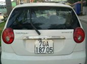 Bán Chevrolet Spark sản xuất năm 2010, màu trắng, nhập khẩu, giá chỉ 130 triệu