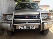 Bán xe Mitsubishi Pajero đời 2006, màu vàng, số sàn 