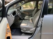 Bán Toyota Innova 2.0V 2011, màu bạc, nhập khẩu nguyên chiếc 