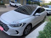 Bán Hyundai Elantra 2.0AT năm 2016, màu trắng còn mới 